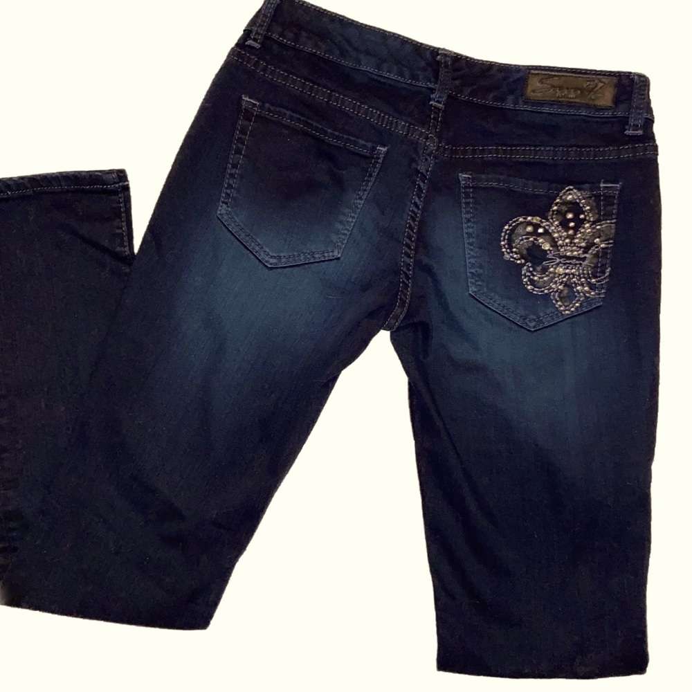 NWOT- Seven7 Dark Wash Straight Leg Skinny Jeans